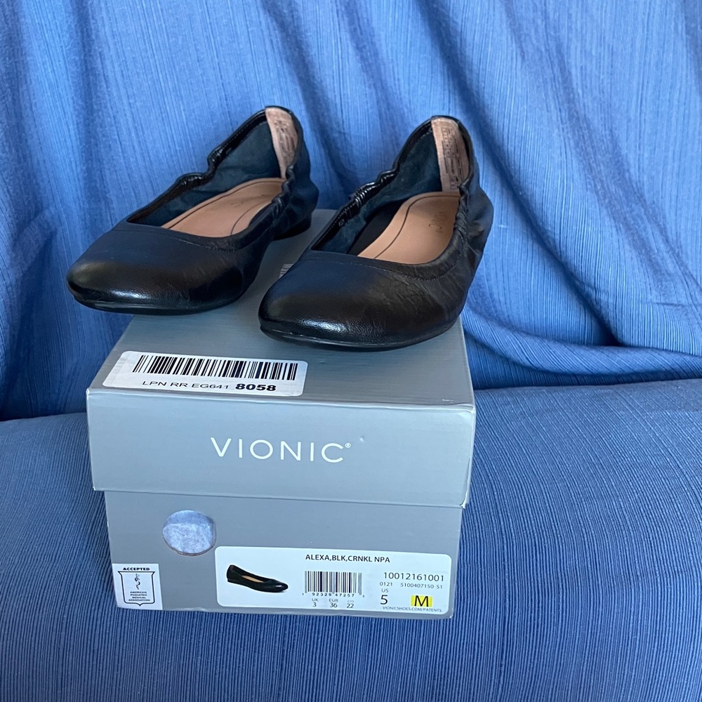Vionic Women's Elegant Black Flats